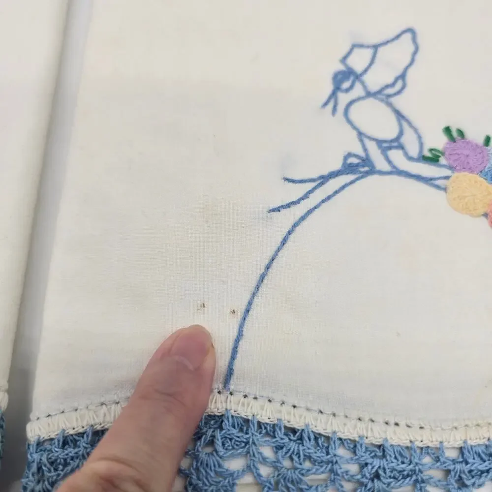 Vintage Hand-Embroidered & Lace Trim Pillowcases White Cottagecore 15.5 x 21.25